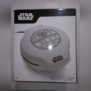 Star Wars Waffle Maker New In Box Death Star